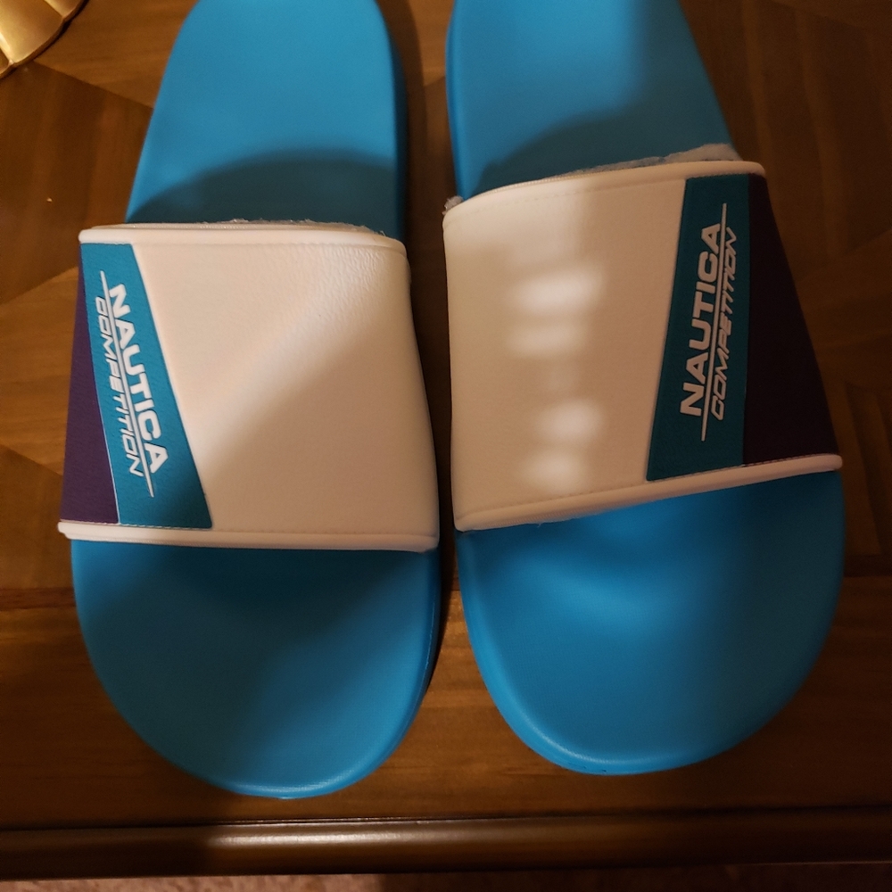 Nautica Slides